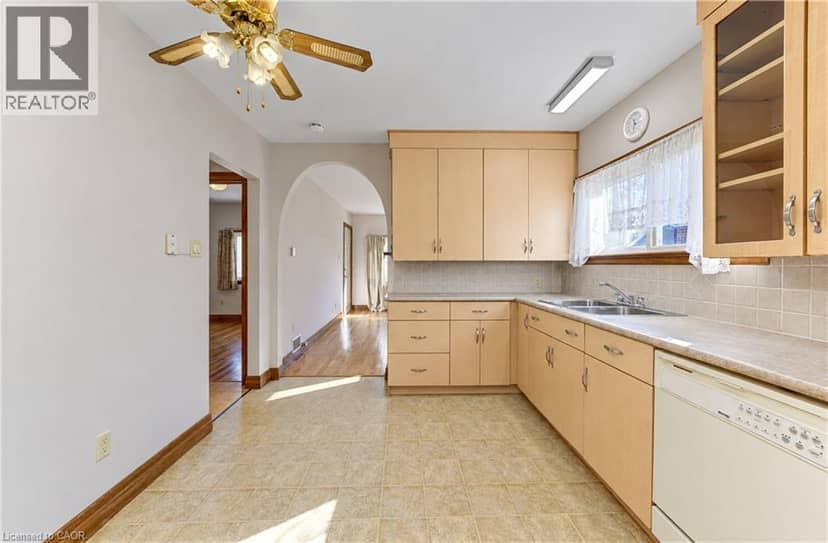 144 GRAHAM Street — photo 16 of 40