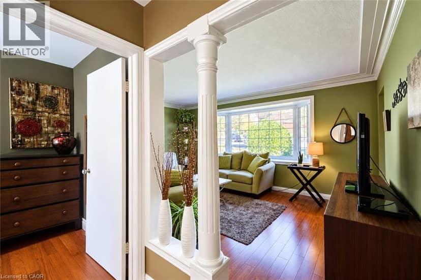 35 PLEASANT Avenue — photo 12 of 40