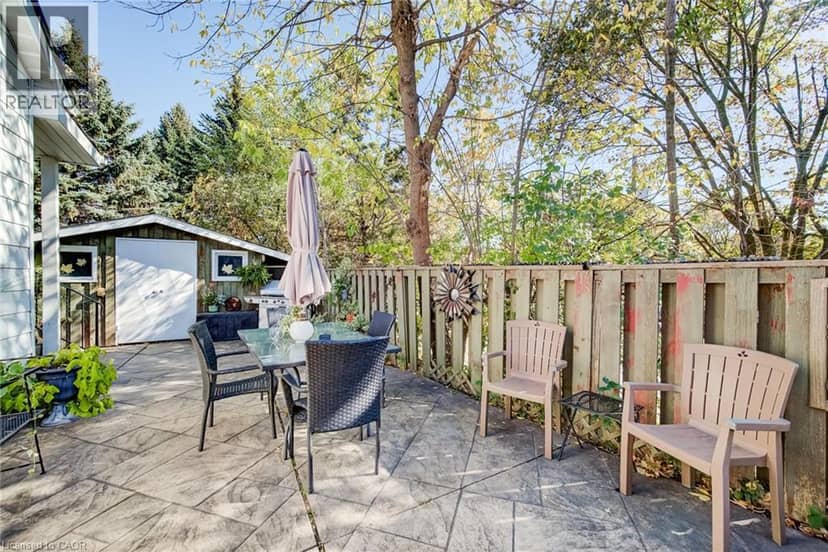 35 PLEASANT Avenue — photo 37 of 40