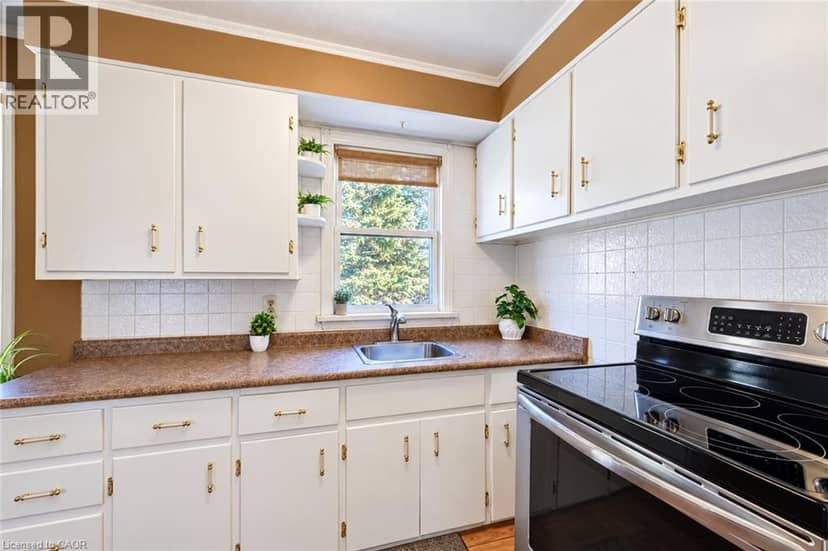 35 PLEASANT Avenue — photo 11 of 40