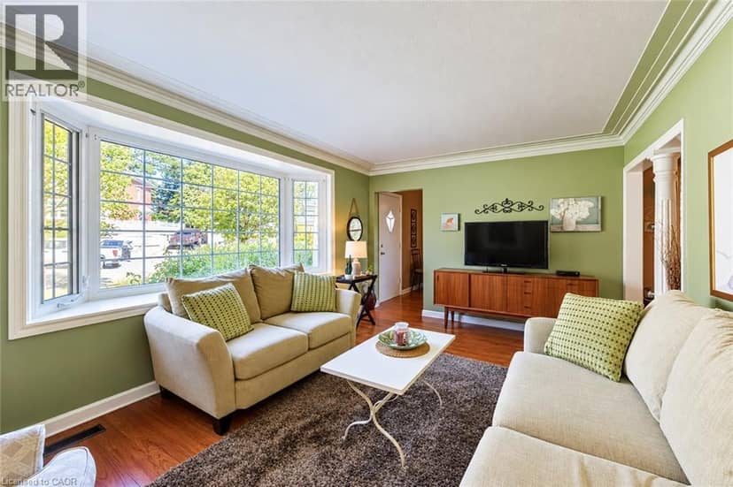 35 PLEASANT Avenue — photo 15 of 40