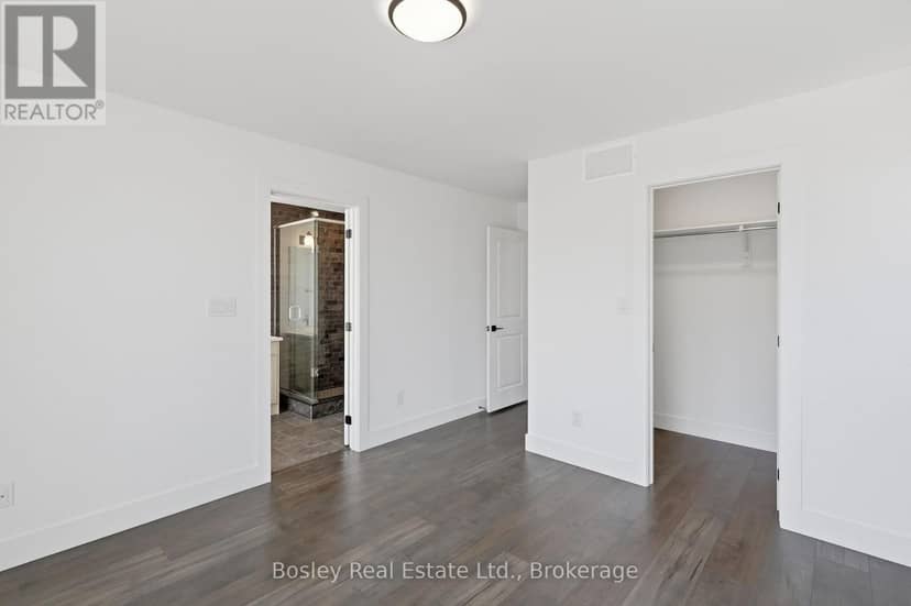 134 White Oak Crescent — photo 17 of 40