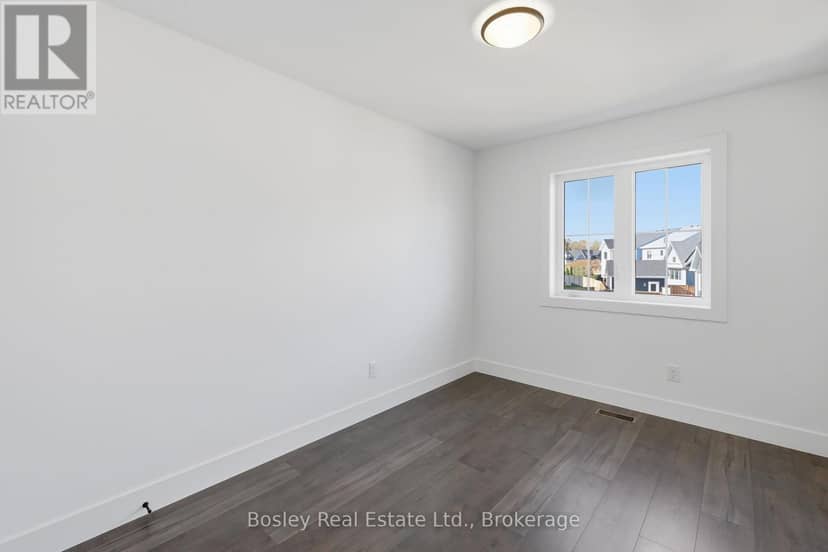 134 White Oak Crescent — photo 24 of 40