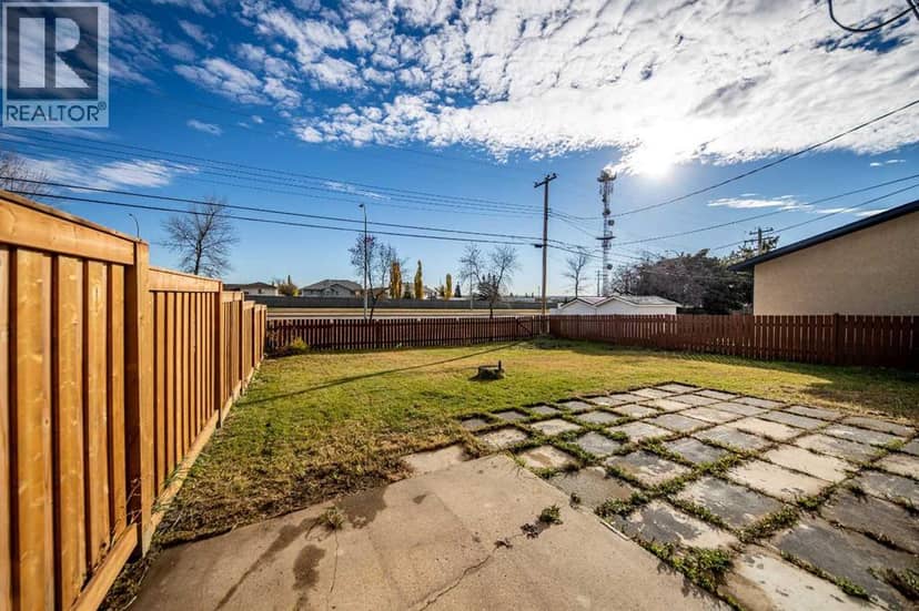 10909 92A Street — photo 23 of 26