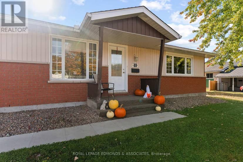 10 Sunset Crescent — photo 11 of 40