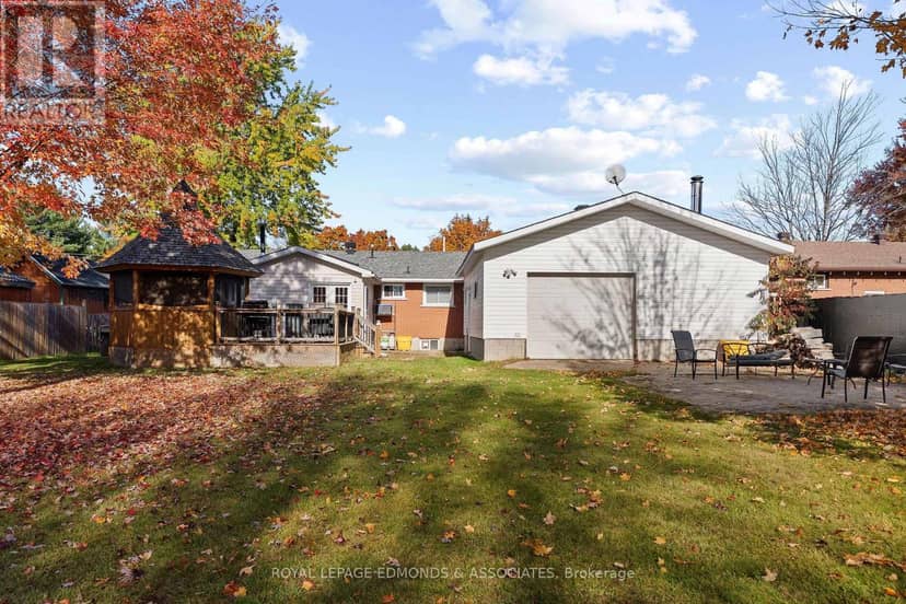 10 Sunset Crescent, Petawawa, photo 4