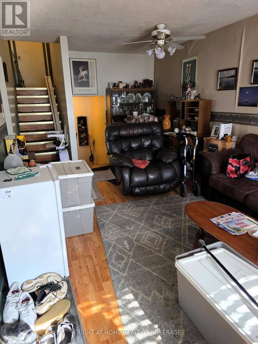 8073 Lynhurst Drive, Niagara Falls, photo 7