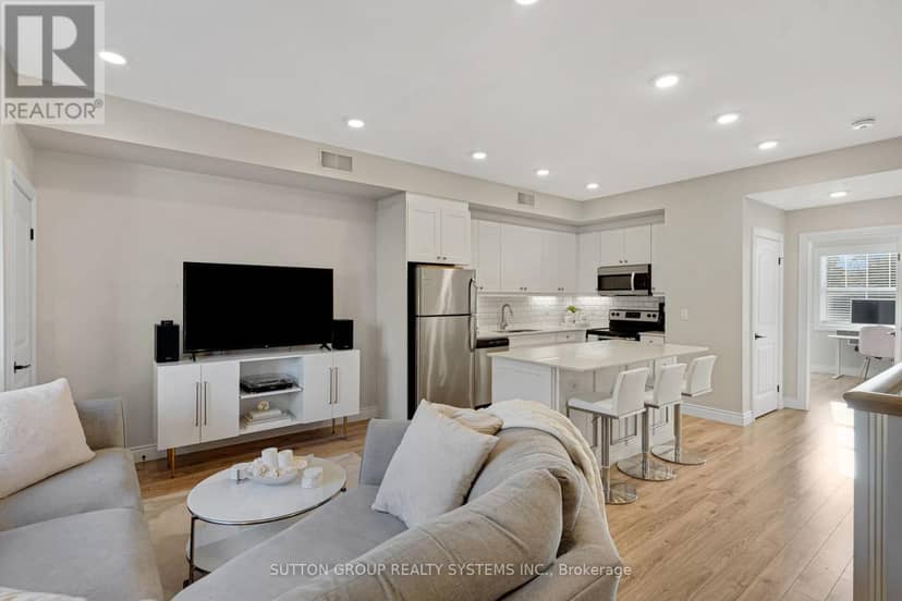 A302 - 112 Union Street E — photo 12 of 40