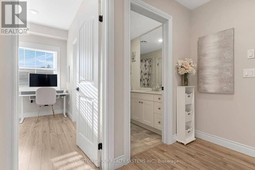 A302 - 112 Union Street E — photo 15 of 40