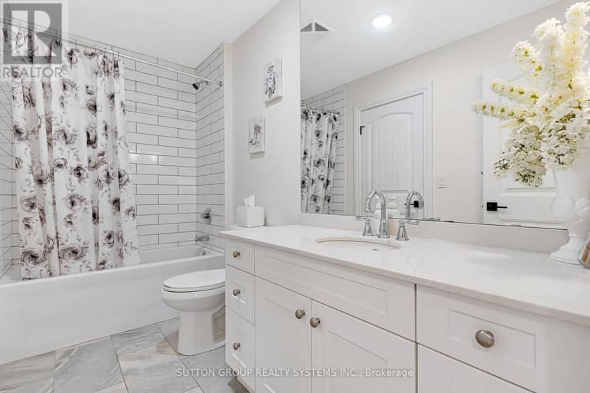 A302 - 112 Union Street E — photo 20 of 40