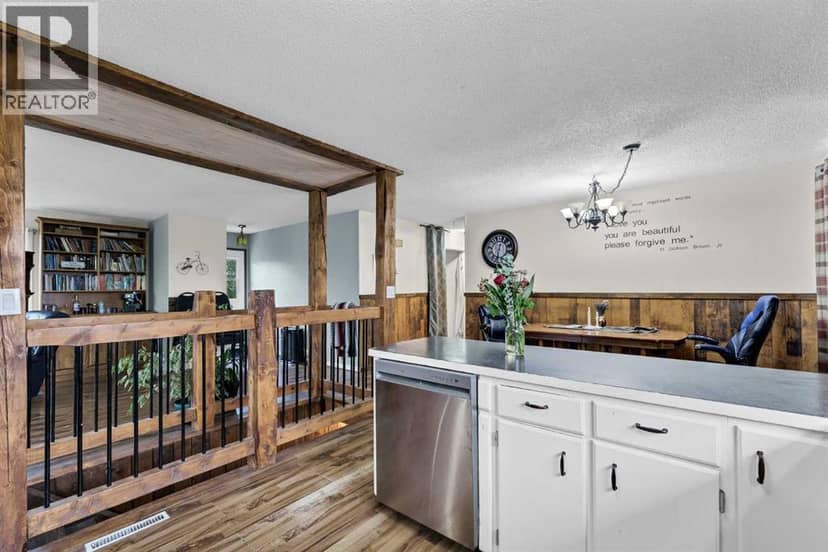 94079 113 Range Road, Bow Island, photo 4