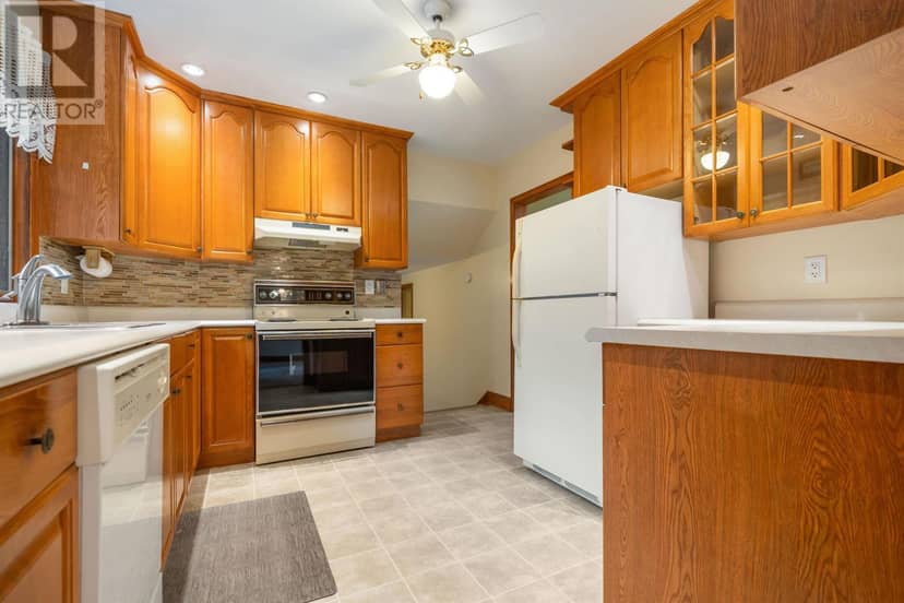 213 Crichton Avenue — photo 15 of 40