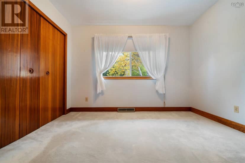 213 Crichton Avenue — photo 35 of 40
