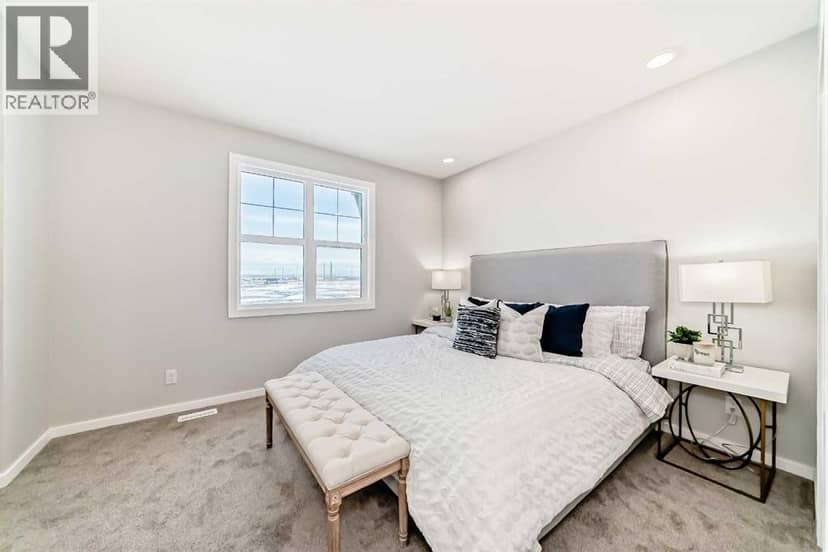 684 Savanna Drive NE — photo 16 of 31