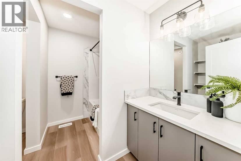 33 Rochester Crescent NW — photo 36 of 40