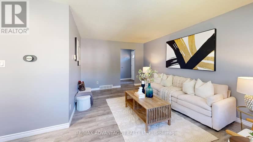 9 Camelot Crescent, London East, photo 7