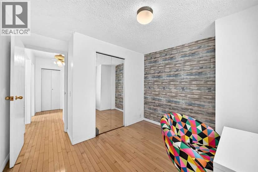 4316 8 Avenue SE — photo 21 of 39