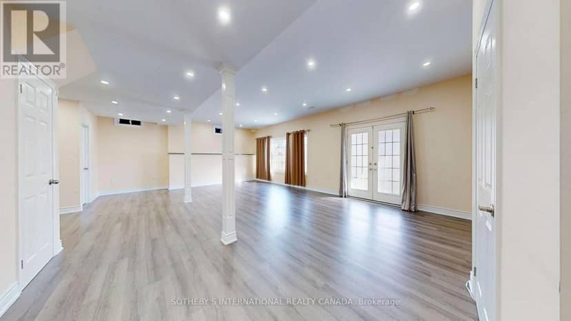 60 Sharonview Crescent — photo 40 of 40