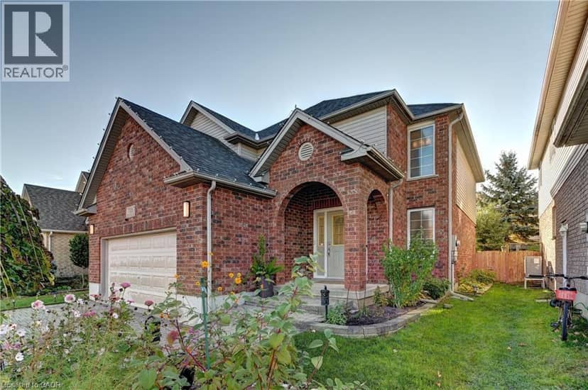 733 CHESAPEAKE Drive, Waterloo, photo 2