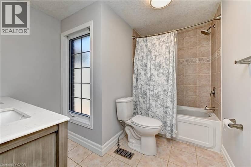 733 CHESAPEAKE Drive — photo 32 of 40