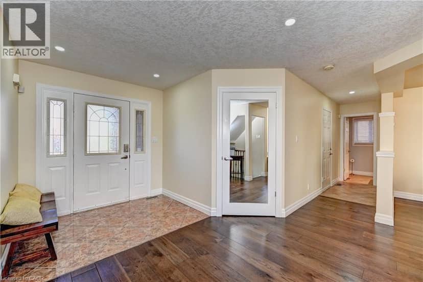 733 CHESAPEAKE Drive, Waterloo, photo 4