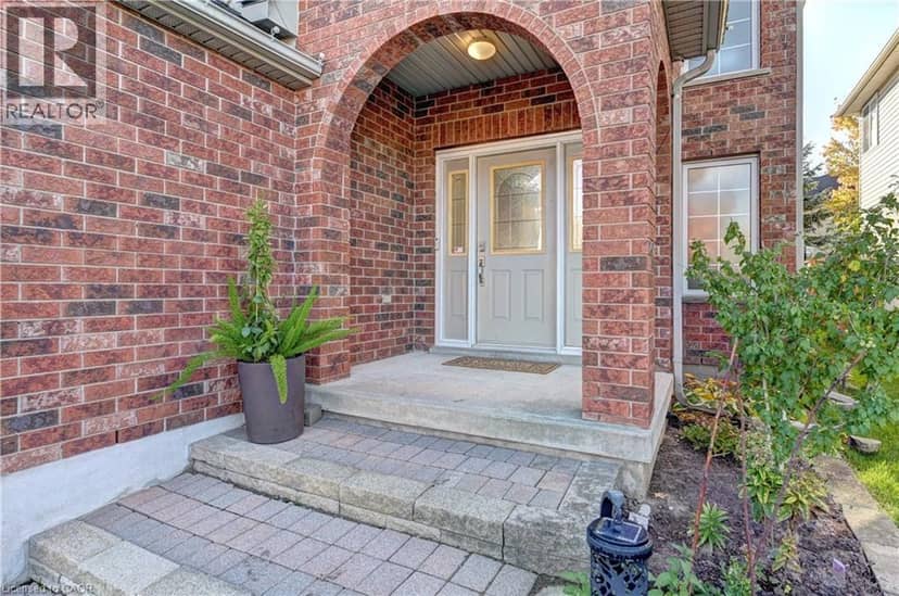 733 CHESAPEAKE Drive, Waterloo, photo 3