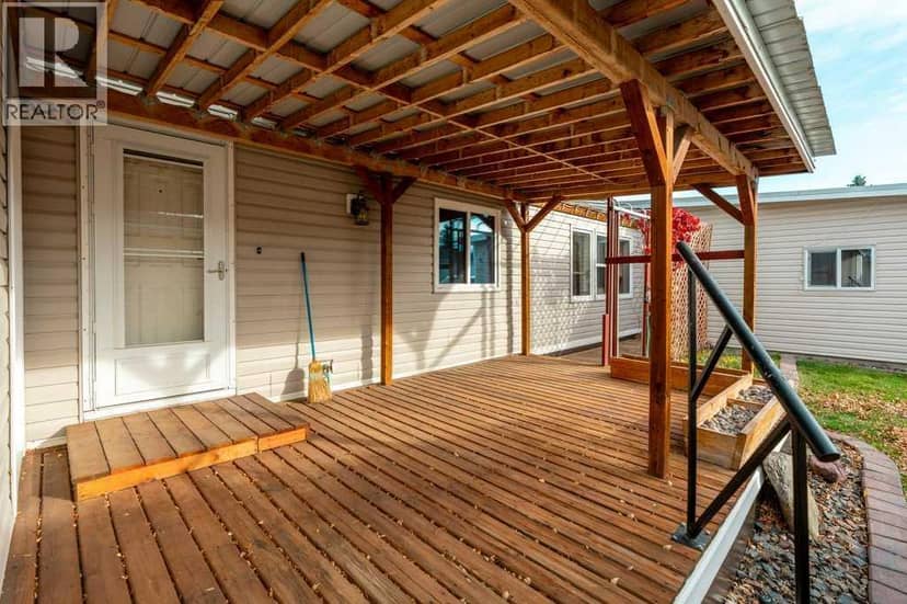 2948 31 Street S — photo 33 of 34