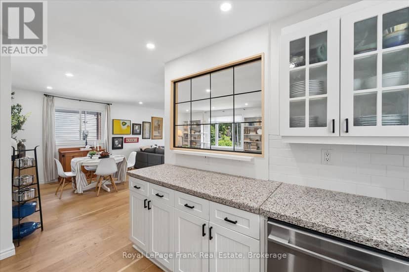 544 Maher Crescent — photo 13 of 40