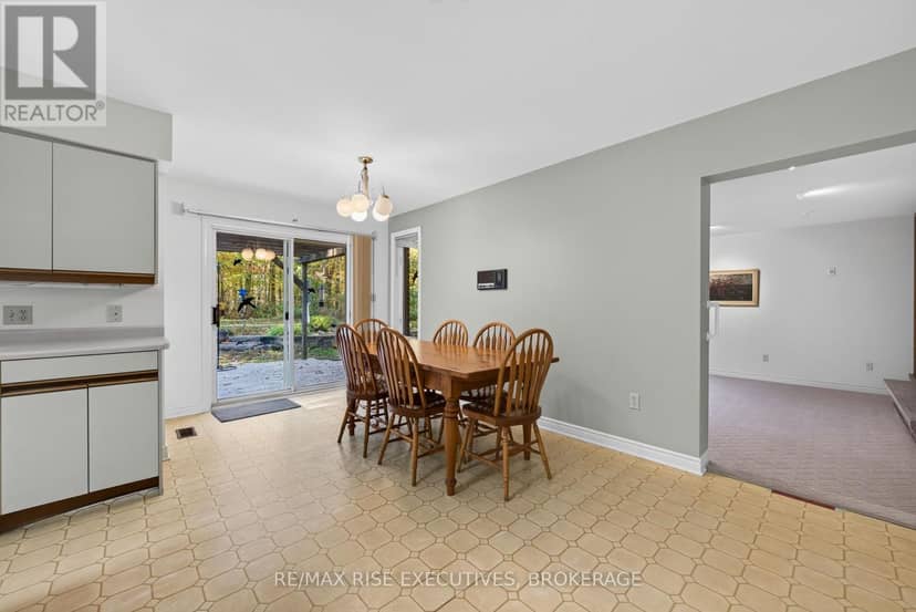 1685 Woodmount Grove — photo 16 of 40