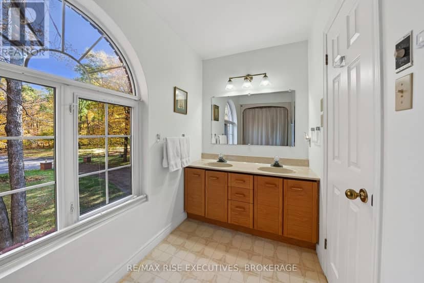1685 Woodmount Grove — photo 29 of 40