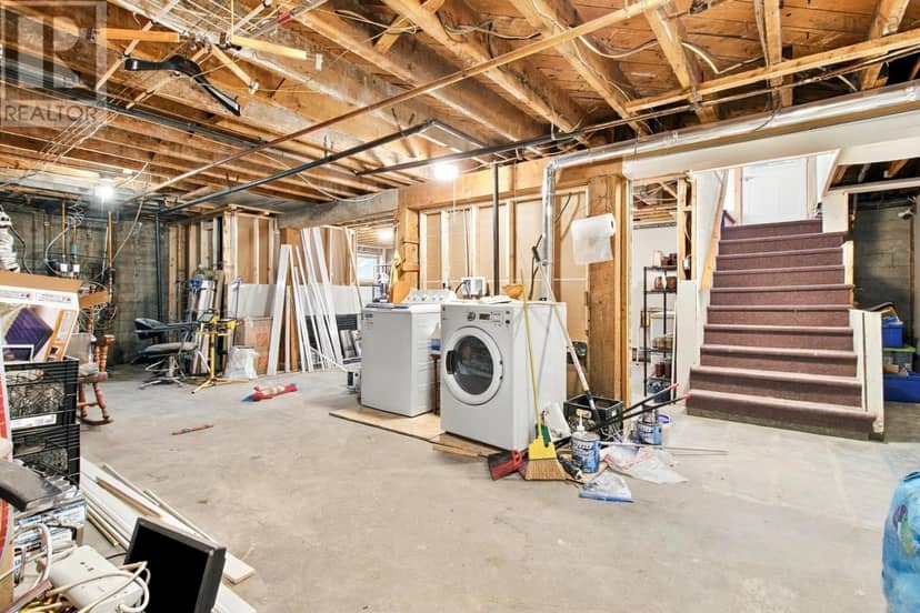 8 Edward Laurie Drive — photo 28 of 40