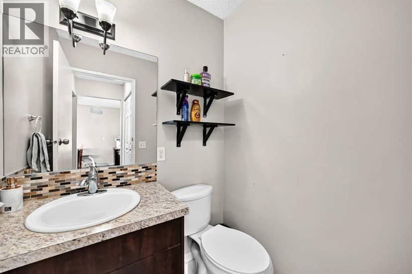 128 fallswater Cr NE Crescent NE — photo 12 of 35