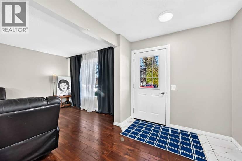 128 fallswater Cr NE Crescent NE, Calgary, photo 4