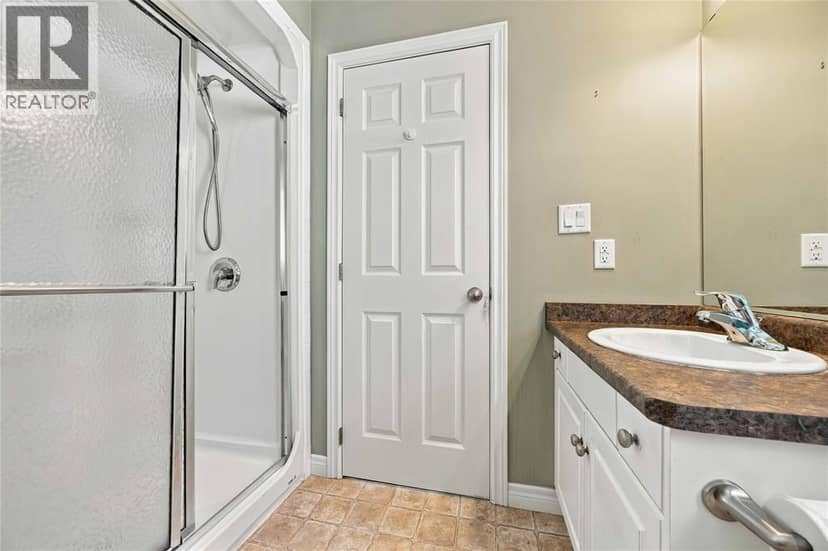 5700 BLACKWELL Sideroad Unit# 135 — photo 32 of 40