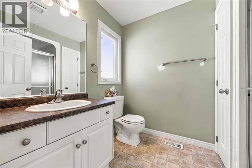 5700 BLACKWELL Sideroad Unit# 135 — photo 31 of 40