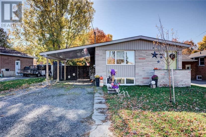 1087 Hawthorne Drive, Sudbury, photo 2