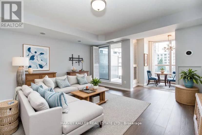 502 - 218 Queens Quay W — photo 17 of 38
