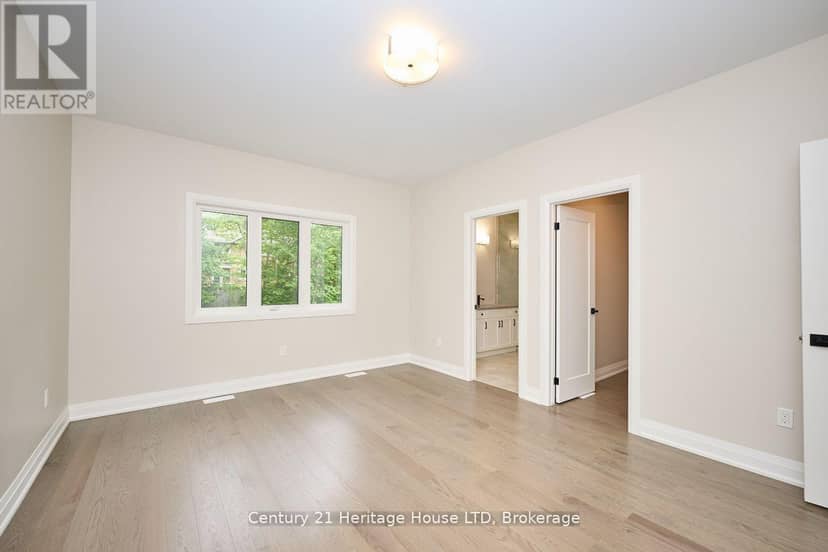 336 Sugarloaf Street — photo 21 of 37