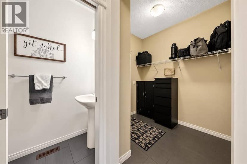 34 Mount Rae Terrace — photo 14 of 40