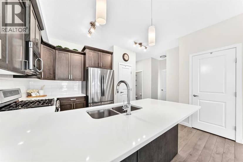 524 Midtown Street SW — photo 9 of 40