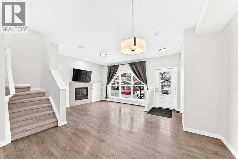 524 Midtown Street SW, Airdrie, photo 4