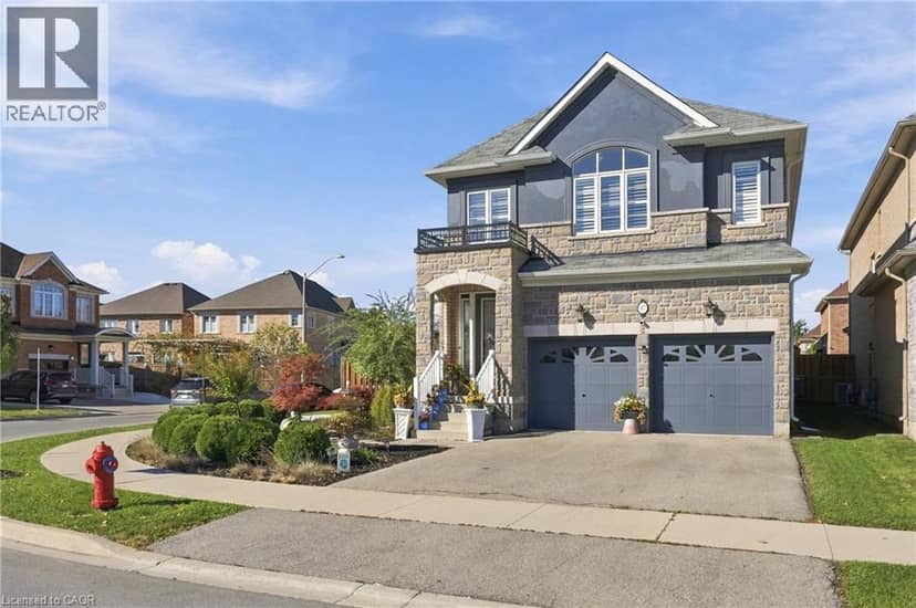 97 NARBONNE Crescent, Stoney Creek, photo 2