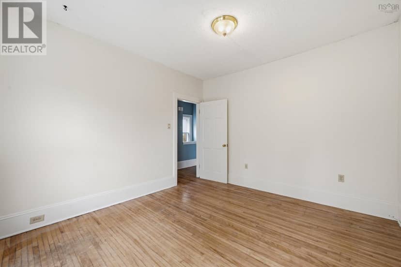 1747 Vernon Street — photo 28 of 40