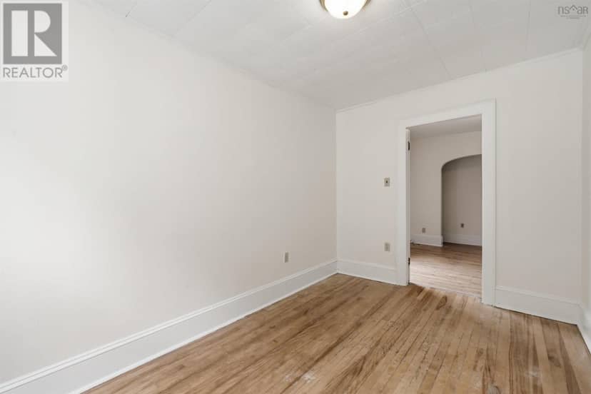 1747 Vernon Street — photo 34 of 40