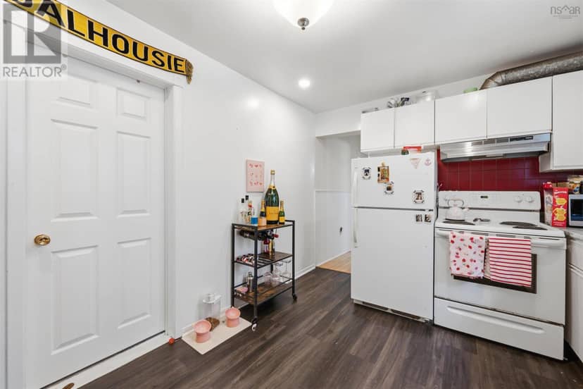 1747 Vernon Street — photo 7 of 40