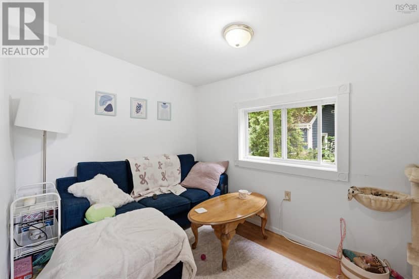 1747 Vernon Street — photo 9 of 40