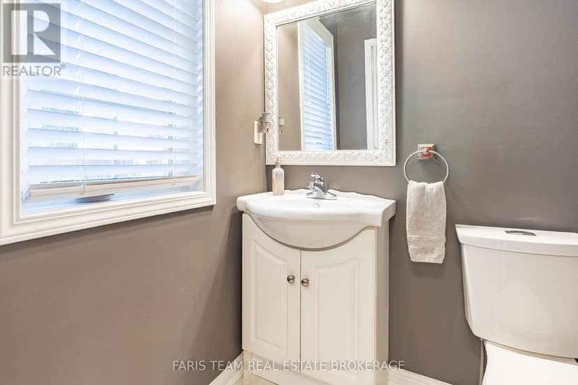 36 Connaught Lane — photo 11 of 25