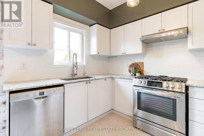 36 Connaught Lane, Barrie, photo 5