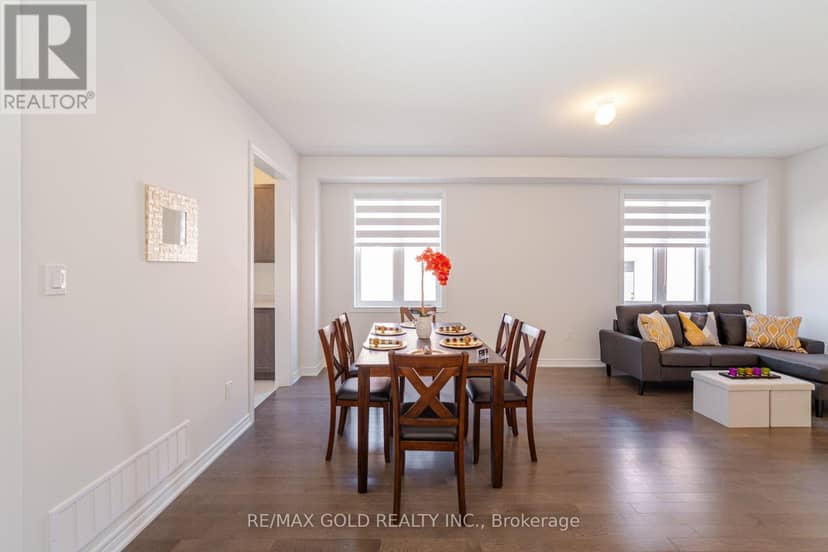 210 Chippewa Avenue — photo 9 of 40