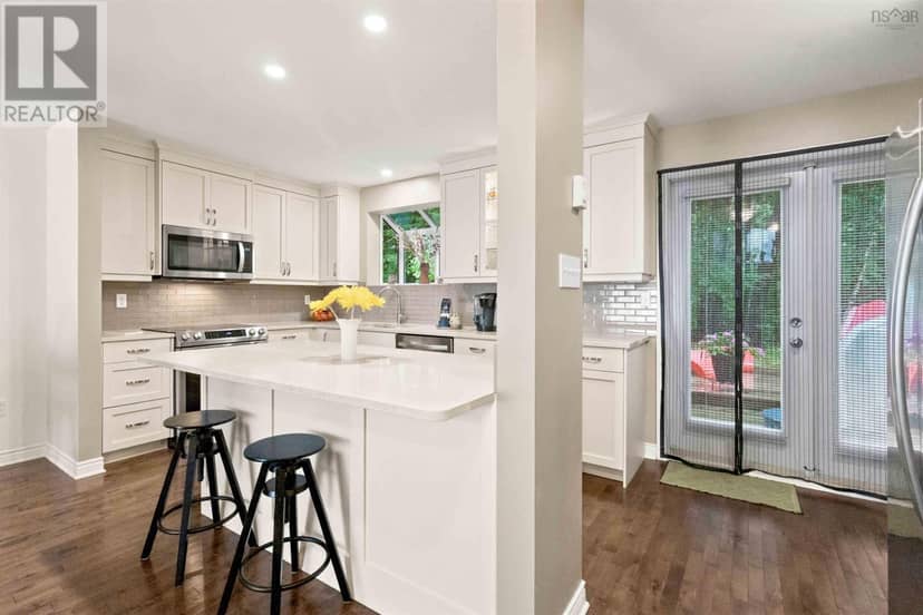 252 Spinnaker Drive — photo 5 of 40